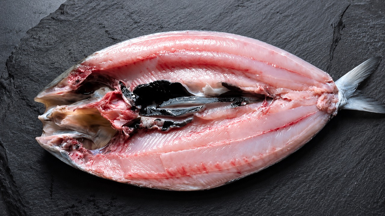 Butterfly cut Taiwan milkfish pack